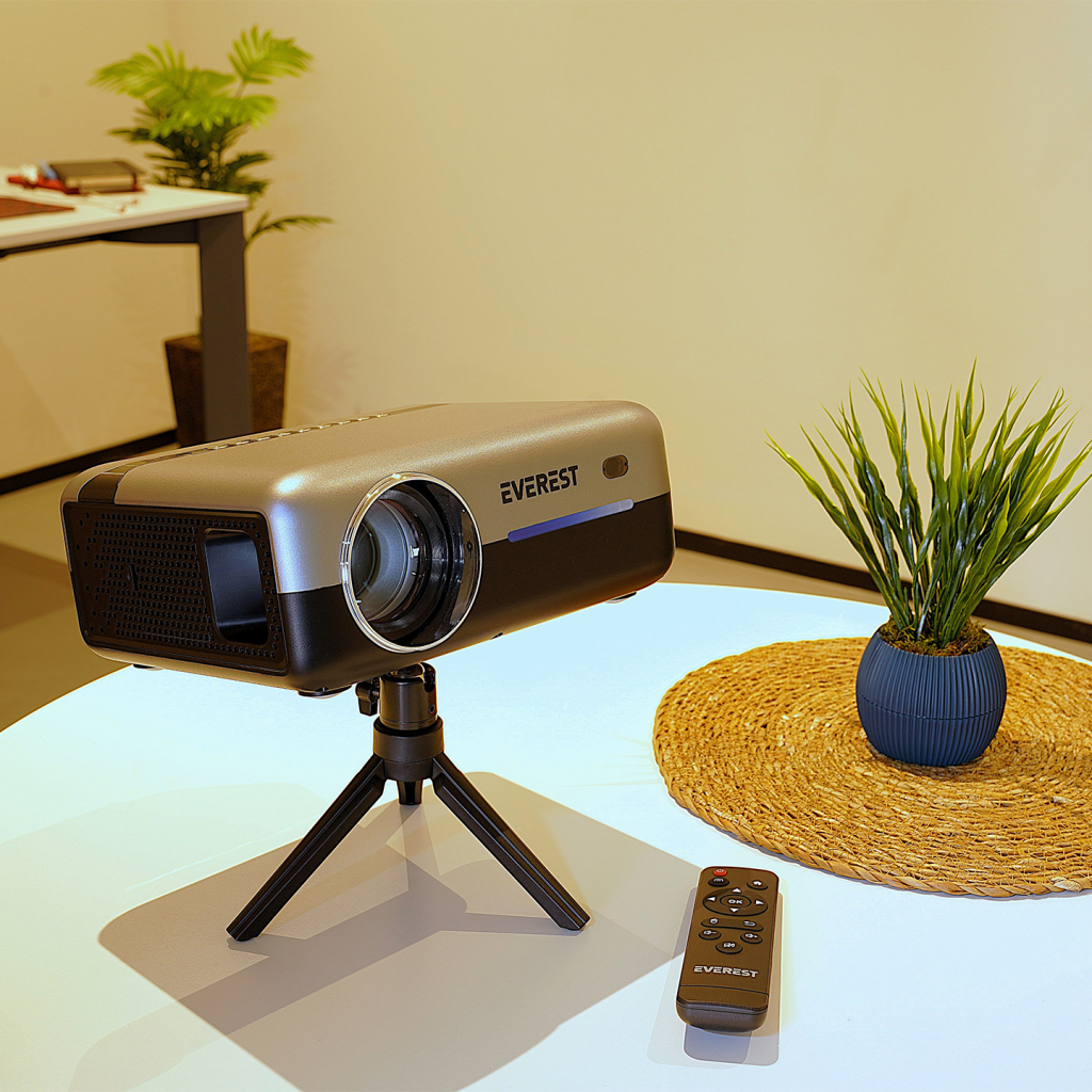EVEREST PJ03, 300 LED Lümen, 1920X1080, 2xHDMI, 1xUSB, TF Soket, WiFi, Bluetooth, 30.000 Saat Led Ömrü, 3W Speaker, Android 9.0, FULL HD Projeksiyon Cihazı - Bulutretail